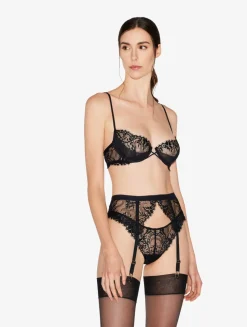 Black Padded Push-up Bra With Leavers Lace Trim