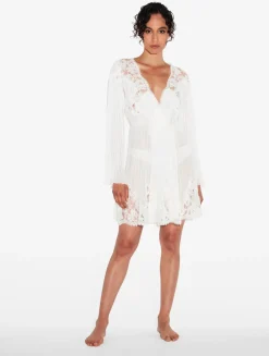 Short Robe In Off White With Cotton Leavers Lace